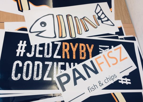 Naklejki na witryny sklepów i restauracji