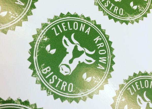 Ogromna siła małej naklejki w branży gastronomicznej