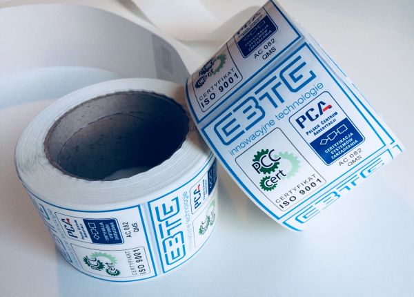 Etykiety drukowane cyfrowo na roli